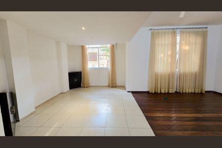 Apartamento à venda com 150m², 3 quartos e 3 vagas Apartamento à venda com 150m², 3 quartos e 3 vagasSala