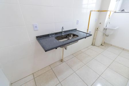 Apartamento para alugar com 46m², 2 quartos e 1 vaga Apartamento para alugar com 46m², 2 quartos e 1 vagaCozinha e Área de Serviço