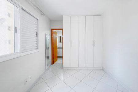 Apartamento para alugar com 80m², 3 quartos e 2 vagas Apartamento para alugar com 80m², 3 quartos e 2 vagasSuíte