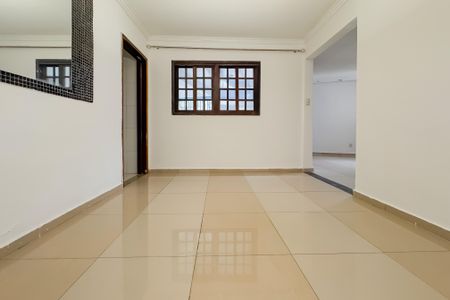 Casa à venda com 150m², 2 quartos e sem vaga Casa à venda com 150m², 2 quartos e sem vagaSala de Jantar