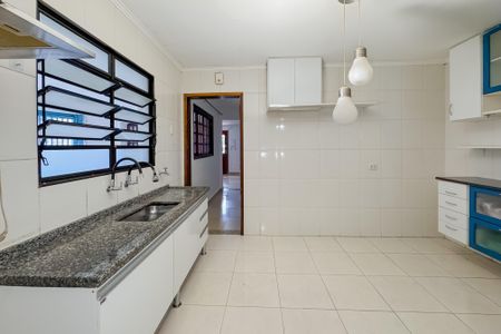 Casa à venda com 150m², 2 quartos e sem vaga Casa à venda com 150m², 2 quartos e sem vagaCozinha