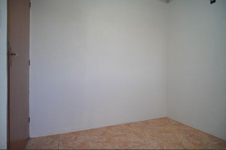 Casa para alugar com 70m², 2 quartos e 2 vagasQuarto 1