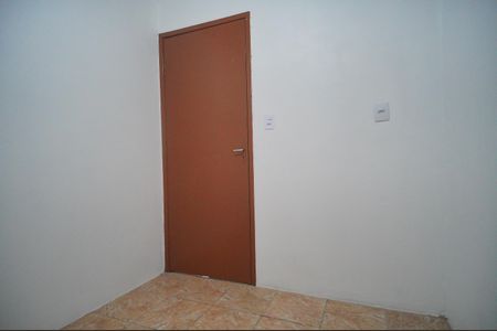 Casa para alugar com 70m², 2 quartos e 2 vagasQuarto 2