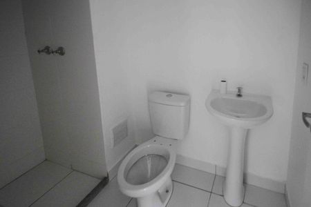 Apartamento à venda com 47m², 2 quartos e sem vaga Apartamento à venda com 47m², 2 quartos e sem vagaBanheiro