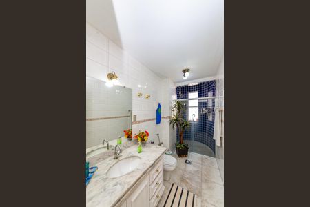 Apartamento à venda com 230m², 4 quartos e 4 vagasBanheiro Social