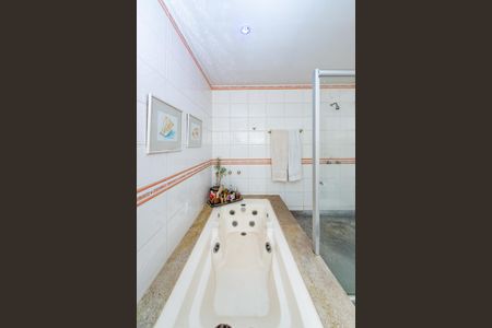 Apartamento à venda com 230m², 4 quartos e 4 vagasBanheiro da Suíte 1