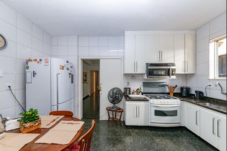 Apartamento à venda com 230m², 4 quartos e 4 vagasCozinha