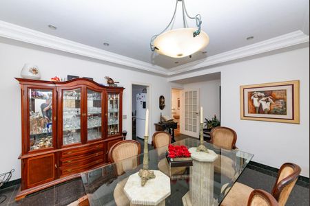 Apartamento à venda com 230m², 4 quartos e 4 vagasSala 2