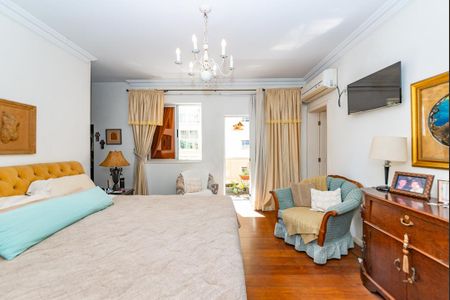 Apartamento à venda com 230m², 4 quartos e 4 vagasSuíte 1