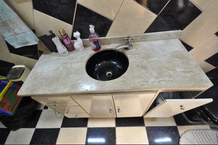 Casa à venda com 200m², 7 quartos e 7 vagasBanheiro da Suíte 1