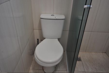 Casa à venda com 200m², 7 quartos e 7 vagasCasa 3 - Banheiro 2