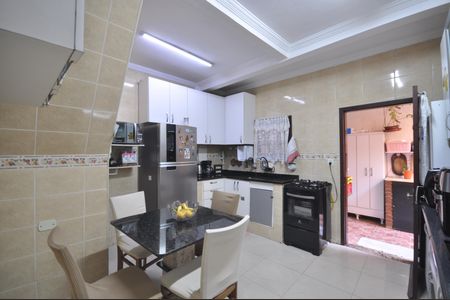 Casa à venda com 200m², 7 quartos e 7 vagasCozinha