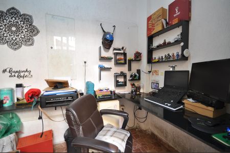 Casa à venda com 200m², 7 quartos e 7 vagasEscritório