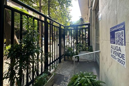 Apartamento à venda com 33m², 1 quarto e sem vaga Apartamento à venda com 33m², 1 quarto e sem vagaPlaquinha