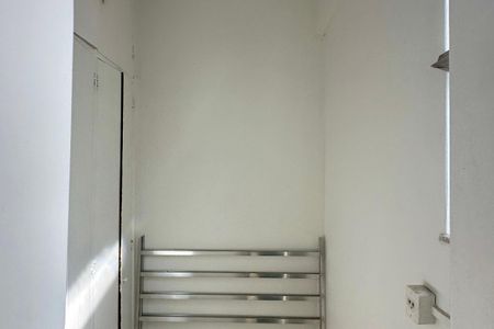 Apartamento à venda com 33m², 1 quarto e sem vaga Apartamento à venda com 33m², 1 quarto e sem vagaQuarto de Serviço