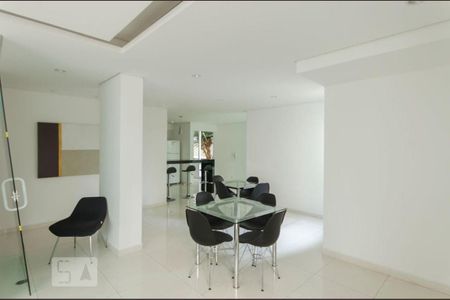 Apartamento para alugar com 88m², 2 quartos e 2 vagas Apartamento para alugar com 88m², 2 quartos e 2 vagasÁrea comum - Salão de festas