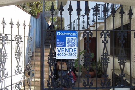 Casa à venda com 400m², 4 quartos e 6 vagasPlaquinha