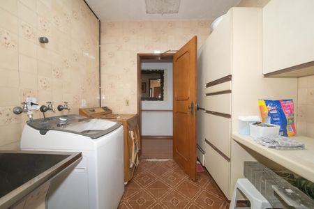 Casa à venda com 400m², 4 quartos e 6 vagasLavanderia