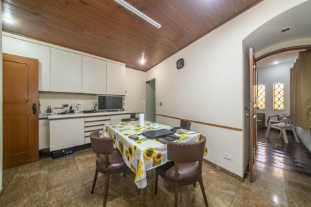 Casa à venda com 400m², 4 quartos e 6 vagasCopa