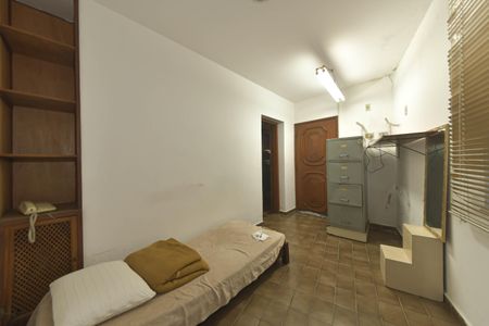 Casa à venda com 400m², 4 quartos e 6 vagasQuarto de Serviço