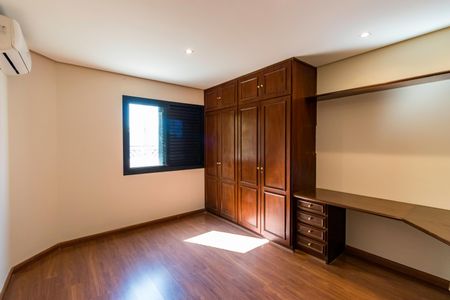 Apartamento à venda com 482m², 4 quartos e 5 vagas Apartamento à venda com 482m², 4 quartos e 5 vagasSuíte 3