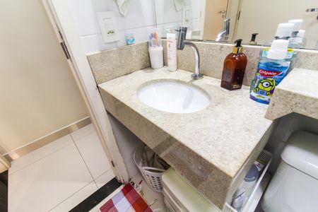 Apartamento à venda com 65m², 3 quartos e 1 vaga Apartamento à venda com 65m², 3 quartos e 1 vagaBanheiro Social