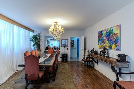 Apartamento para alugar com 230m², 3 quartos e 3 vagasSala