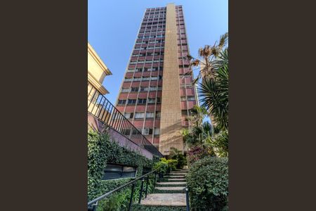 Apartamento para alugar com 230m², 3 quartos e 3 vagasFachada