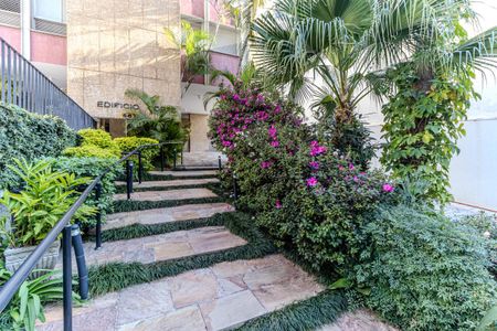 Apartamento para alugar com 230m², 3 quartos e 3 vagasEntrada