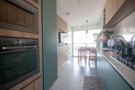 Apartamento à venda com 163m², 3 quartos e 3 vagas Apartamento à venda com 163m², 3 quartos e 3 vagasCozinha