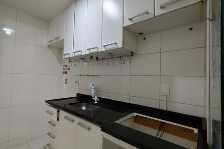Apartamento à venda com 55m², 2 quartos e 1 vaga Apartamento à venda com 55m², 2 quartos e 1 vagaCozinha - Armários