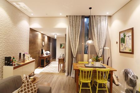 Casa à venda com 230m², 3 quartos e 2 vagasSala