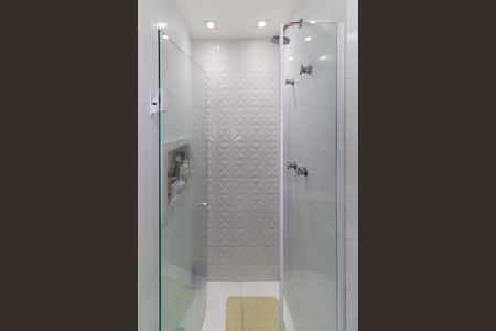 Apartamento à venda com 59m², 2 quartos e 1 vaga Apartamento à venda com 59m², 2 quartos e 1 vagaBanheiro da Suíte