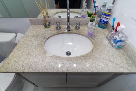 Apartamento à venda com 59m², 2 quartos e 1 vaga Apartamento à venda com 59m², 2 quartos e 1 vagaBanheiro da Suíte