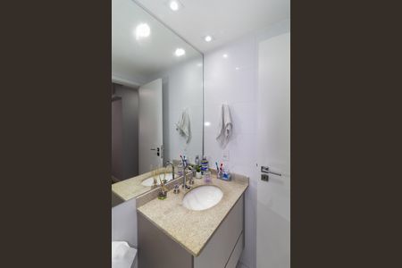 Apartamento à venda com 59m², 2 quartos e 1 vaga Apartamento à venda com 59m², 2 quartos e 1 vagaBanheiro da Suíte