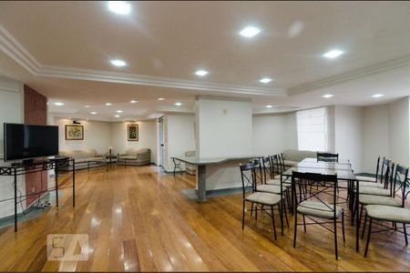 Apartamento à venda com 138m², 4 quartos e 2 vagasÁrea comum - Salão de festas