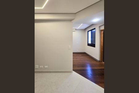Apartamento à venda com 138m², 4 quartos e 2 vagasCloset - Suíte 1