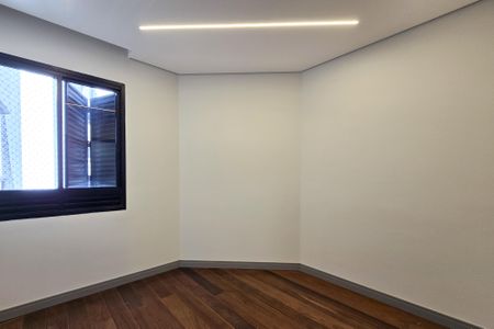 Apartamento à venda com 138m², 4 quartos e 2 vagasSuíte 2