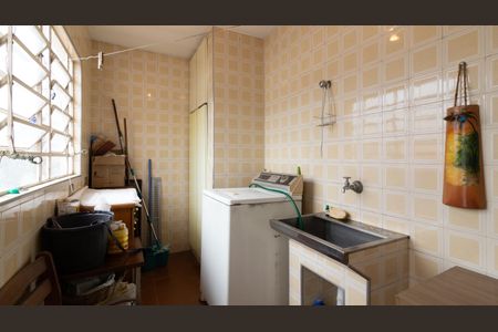 Casa à venda com 210m², 4 quartos e 2 vagasÁrea de Serviço