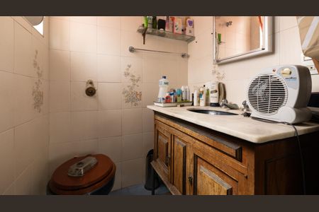 Casa à venda com 210m², 4 quartos e 2 vagasBanheiro