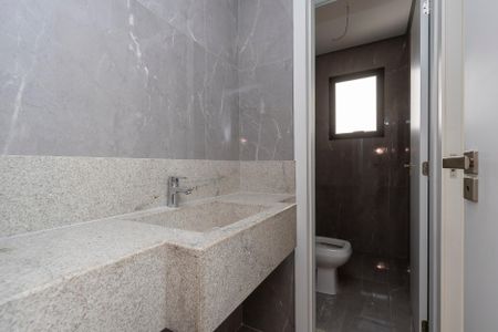 Casa à venda com 210m², 3 quartos e 2 vagas Casa à venda com 210m², 3 quartos e 2 vagasBanheiro da Suíte 1