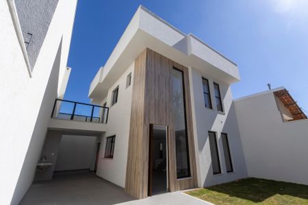 Casa à venda com 210m², 3 quartos e 2 vagas Casa à venda com 210m², 3 quartos e 2 vagasHall de entrada