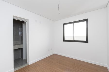 Casa à venda com 210m², 3 quartos e 2 vagas Casa à venda com 210m², 3 quartos e 2 vagasSuíte 2