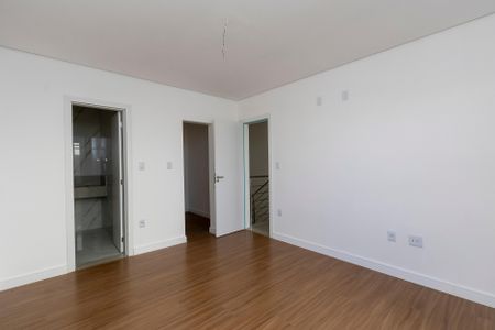 Casa à venda com 210m², 3 quartos e 2 vagas Casa à venda com 210m², 3 quartos e 2 vagasSuíte 3