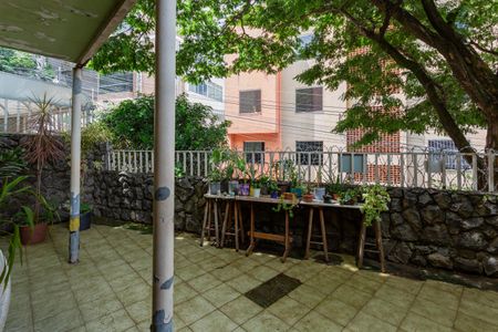 Apartamento à venda com 165m², 4 quartos e 2 vagasVaranda