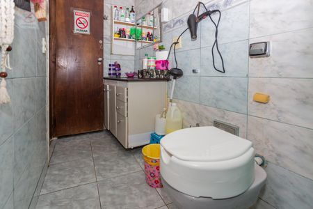 Apartamento à venda com 165m², 4 quartos e 2 vagasBanheiro da Suíte