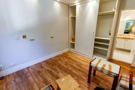 Apartamento à venda com 183m², 4 quartos e 3 vagas Apartamento à venda com 183m², 4 quartos e 3 vagasSuíte 2