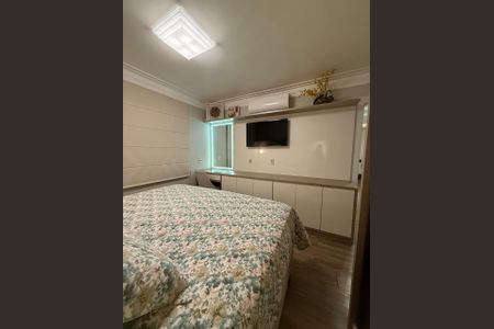 Apartamento à venda com 76m², 2 quartos e 2 vagas Apartamento à venda com 76m², 2 quartos e 2 vagasQuarto