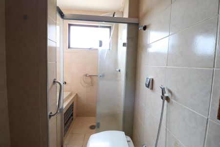Apartamento para alugar com 170m², 3 quartos e 2 vagasBanheiro do Quarto 3