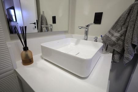 Apartamento à venda com 130m², 4 quartos e 2 vagas Apartamento à venda com 130m², 4 quartos e 2 vagasBanheiro Social